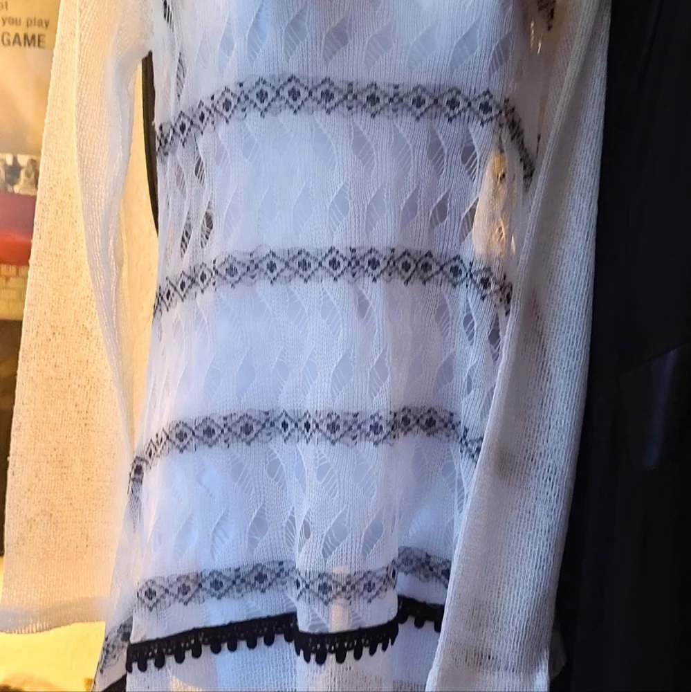 a'reve BEAUTIFUL NEW knit white & black detailed sheer tunic L - Picture 7 of 10